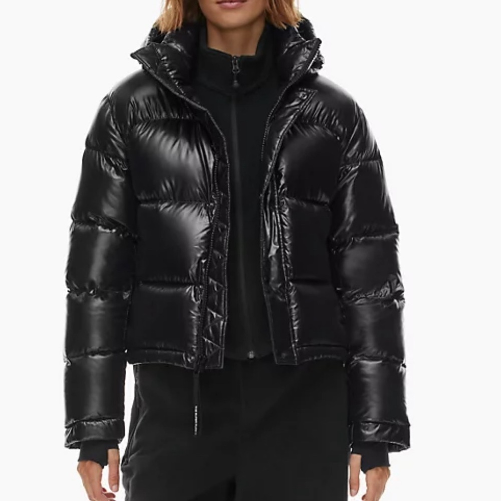 Aritzia Superpuff Shorty High Gloss
